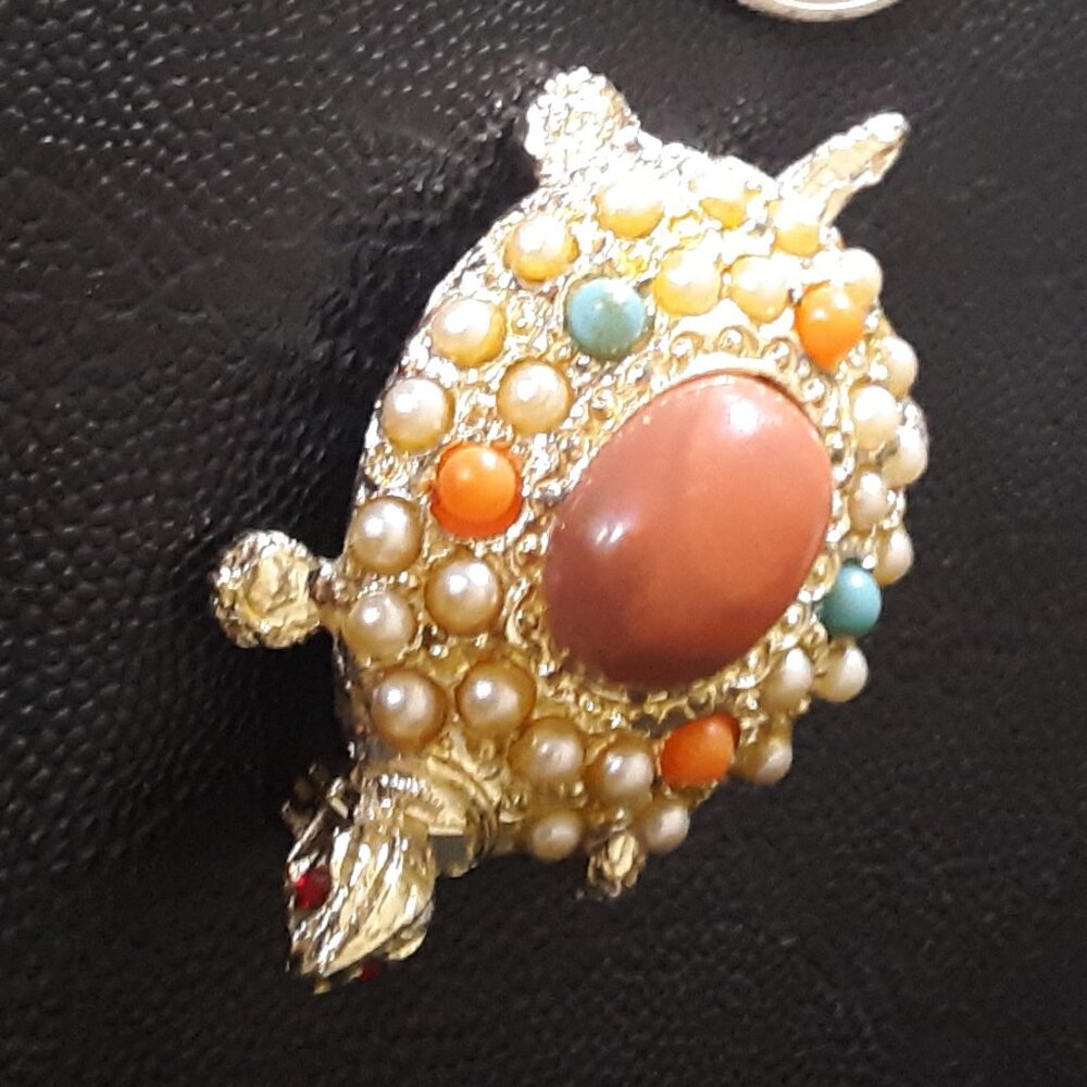 TURTLE BROOCH